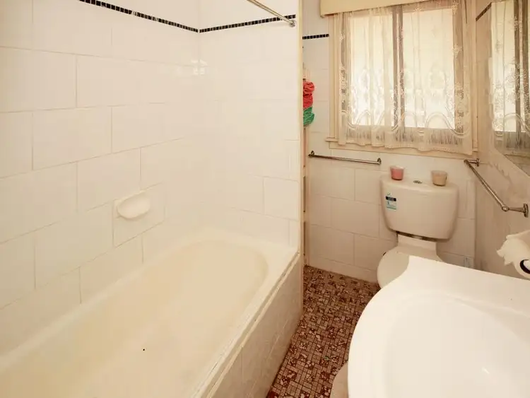 Seventh view of Homely house listing, 52 Ziegler Avenue, Kooringal NSW 2650