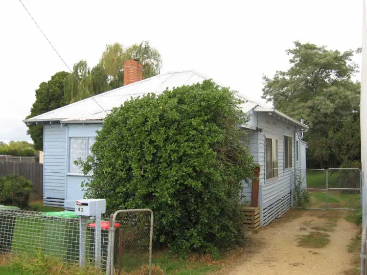 43 Macleod Street, Bairnsdale VIC 3875