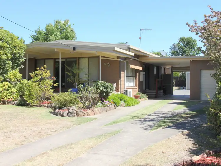 Second view of Homely house listing, 28 Bayley St, Alexandra VIC 3714