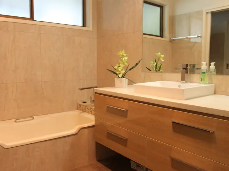 Fourth view of Homely house listing, 28 Bayley St, Alexandra VIC 3714
