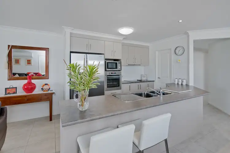 49 Lancaster Circuit, Redland Bay QLD 4165