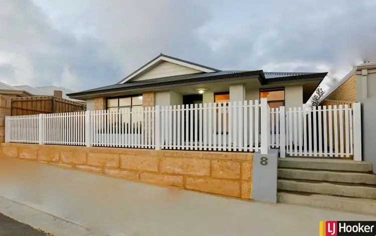 8 Vestita Lane, Halls Head WA 6210