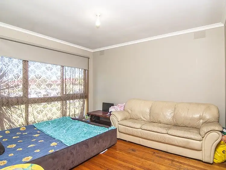 Fifth view of Homely house listing, 1 Michelle Court, Noble Park VIC 3174
