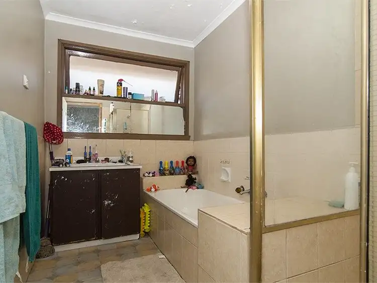 Sixth view of Homely house listing, 1 Michelle Court, Noble Park VIC 3174