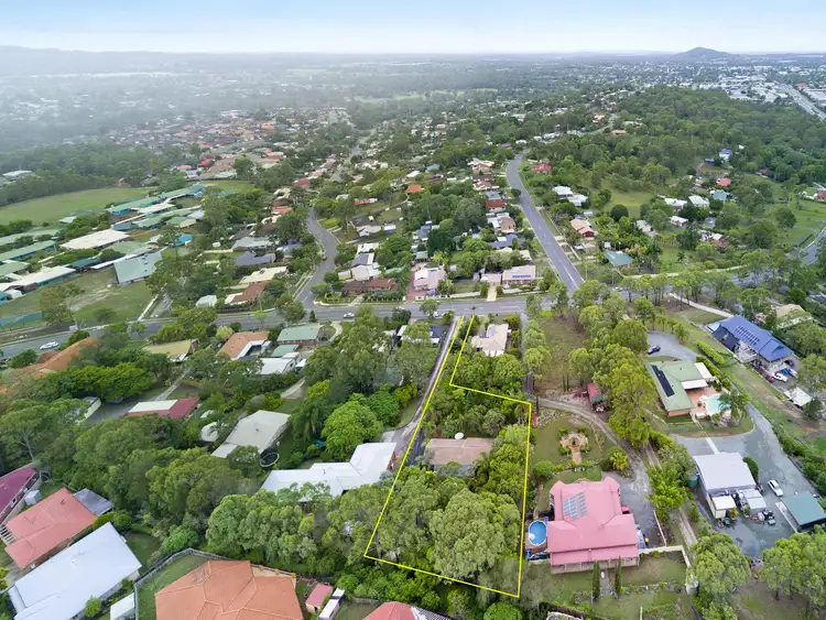 32 Castile Crescent, Edens Landing QLD 4207