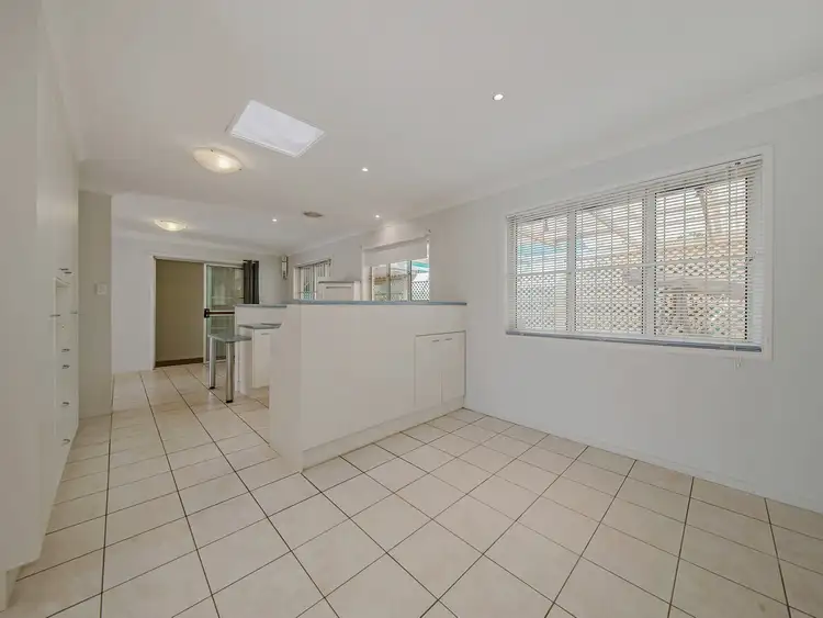 Sixth view of Homely house listing, 5 Peel Court, Cleveland QLD 4163