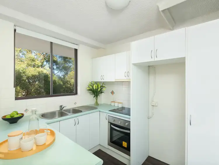 Second view of Homely unit listing, 4/10 Francis Street, Dee Why NSW 2099