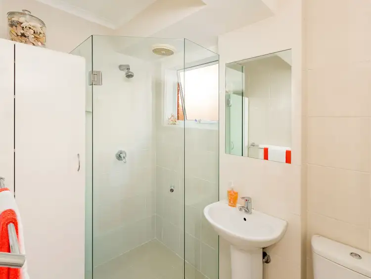 Fifth view of Homely unit listing, 2/68 Howard Avenue, Dee Why NSW 2099