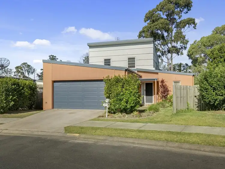 3 Ridgewood Close, Pacific Pines QLD 4211