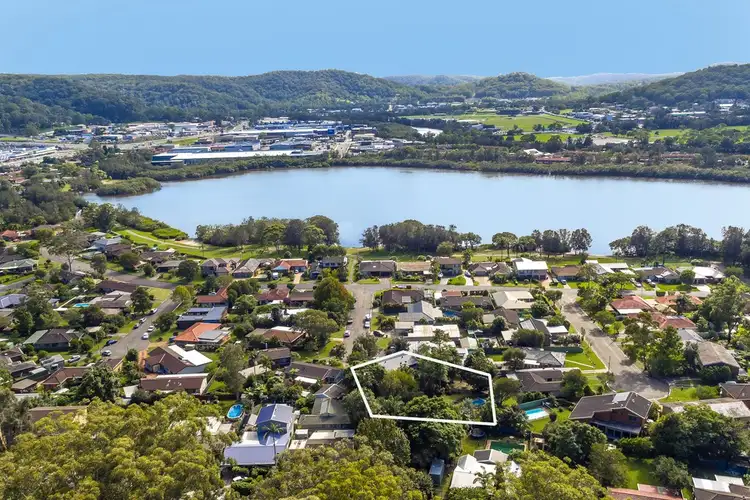 9 Shoreview Close, Point Clare NSW 2250