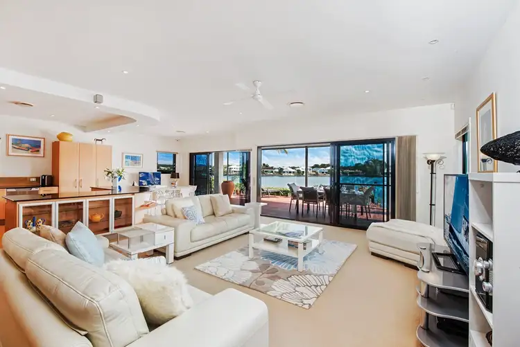 4 Blue Water Court, Twin Waters QLD 4564