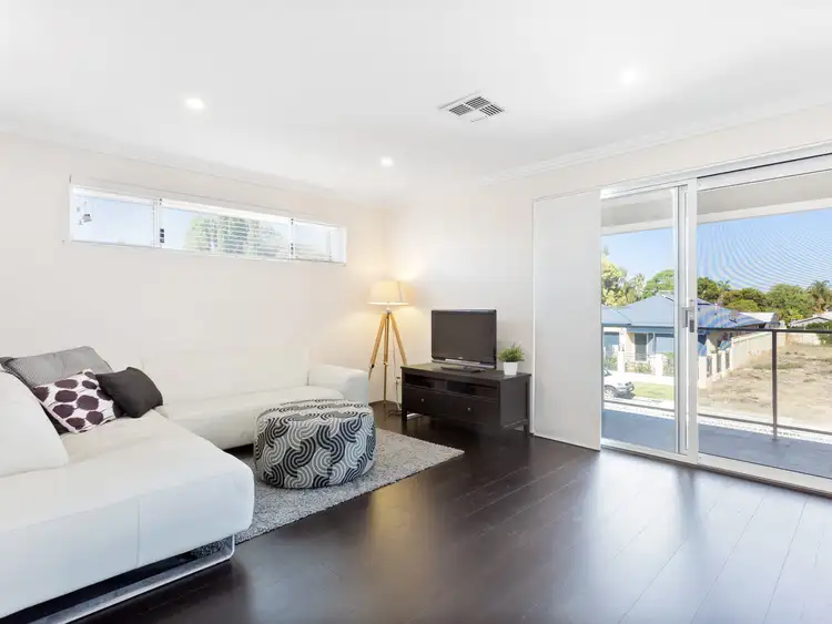 Seventh view of Homely house listing, 16 Knox Cove, Wilson WA 6107