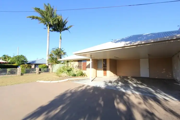 9 Chalmers Cr, Emerald QLD 4720