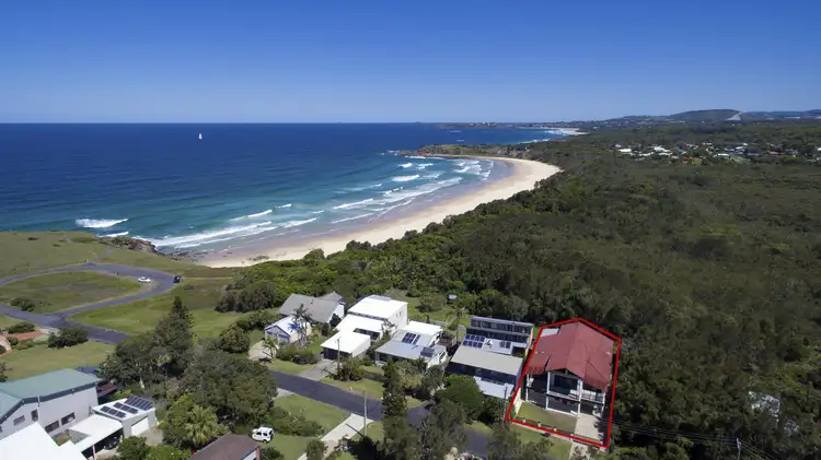 42 Headland Road, Arrawarra Headland NSW 2456
