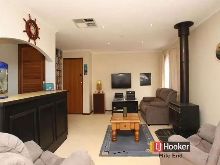 Second view of Homely house listing, 4 Falcon Court, Hallett Cove SA 5158