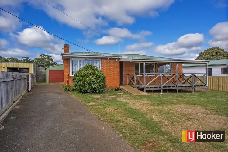 6 Ronald Crescent, Somerset TAS 7322
