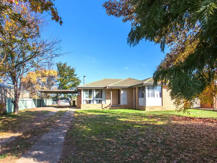 90 Lyall Street, Cowra NSW 2794