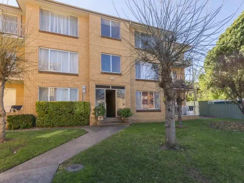 Main view of Homely unit listing, 6/2 Velacia Place, Queanbeyan NSW 2620