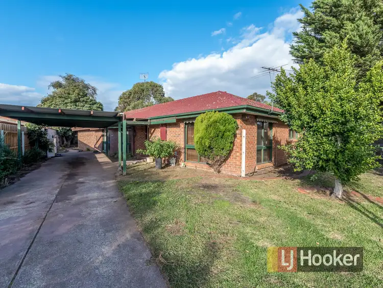 Main view of Homely house listing, 2 Lonsdale Crescent, Cranbourne North VIC 3977
