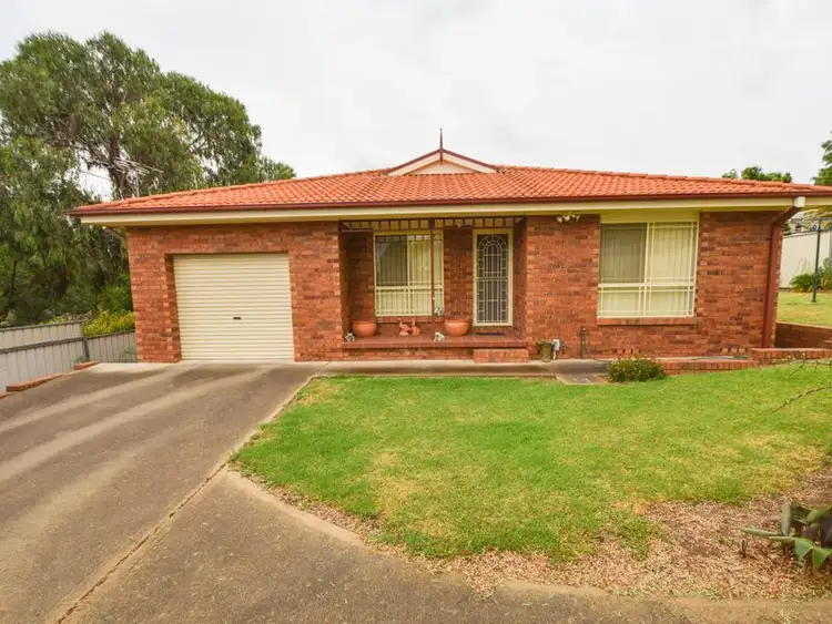 56B Caple Street, Young NSW 2594