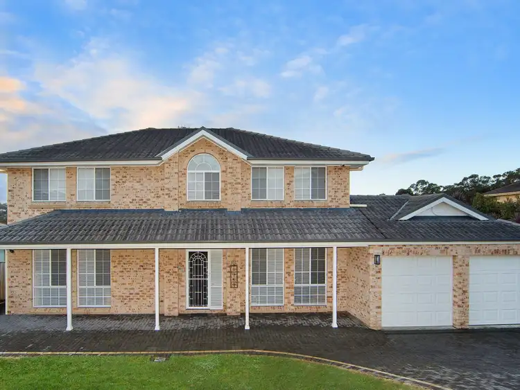 18 Bataan Circuit, Bateau Bay NSW 2261