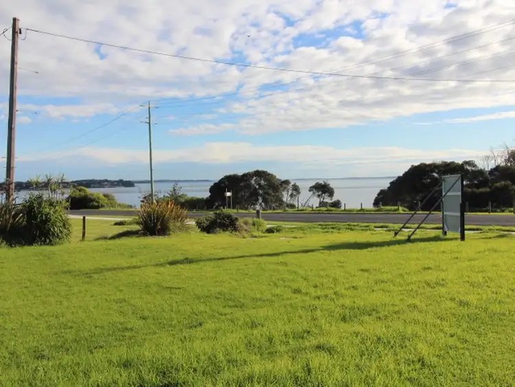 41 Phillip Island Road, San Remo VIC 3925