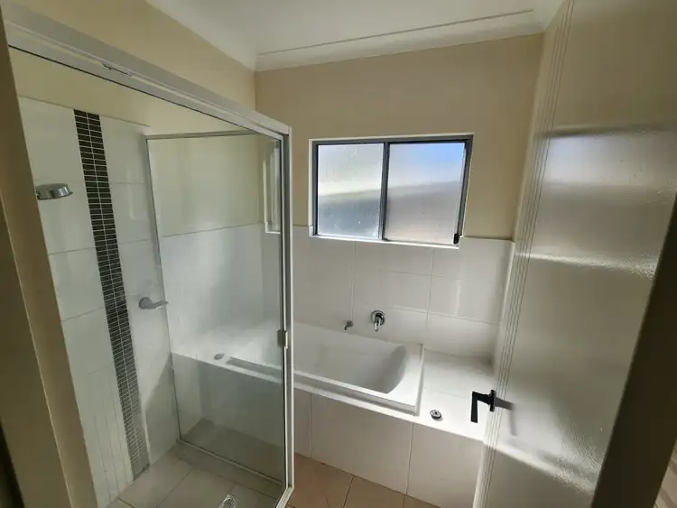 Fifth view of Homely unit listing, 1/5 Mariae Place, Sadadeen NT 870