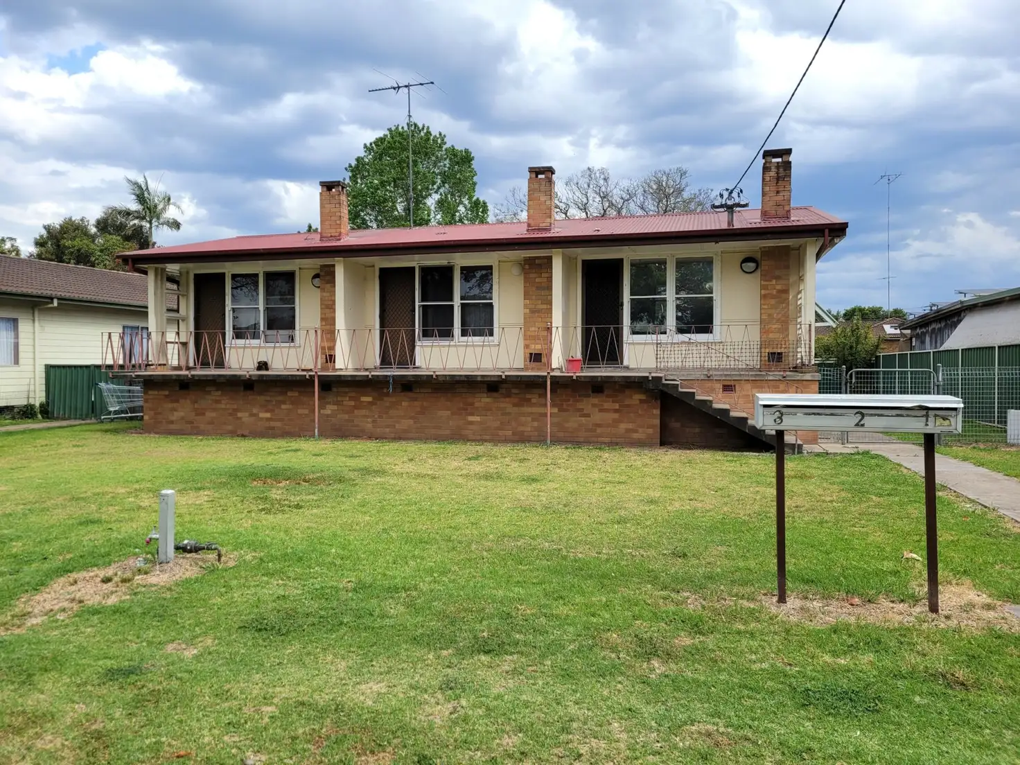 Main view of Homely unit listing, 2/3 Buchan Avenue, Singleton NSW 2330