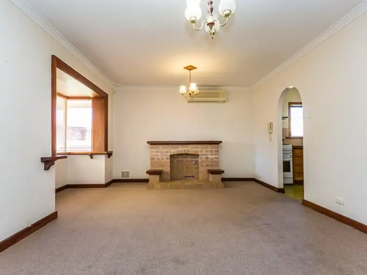 Fourth view of Homely house listing, 81 Amanda Drive, Camillo WA 6111
