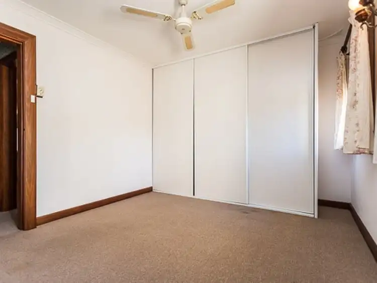 Sixth view of Homely house listing, 81 Amanda Drive, Camillo WA 6111