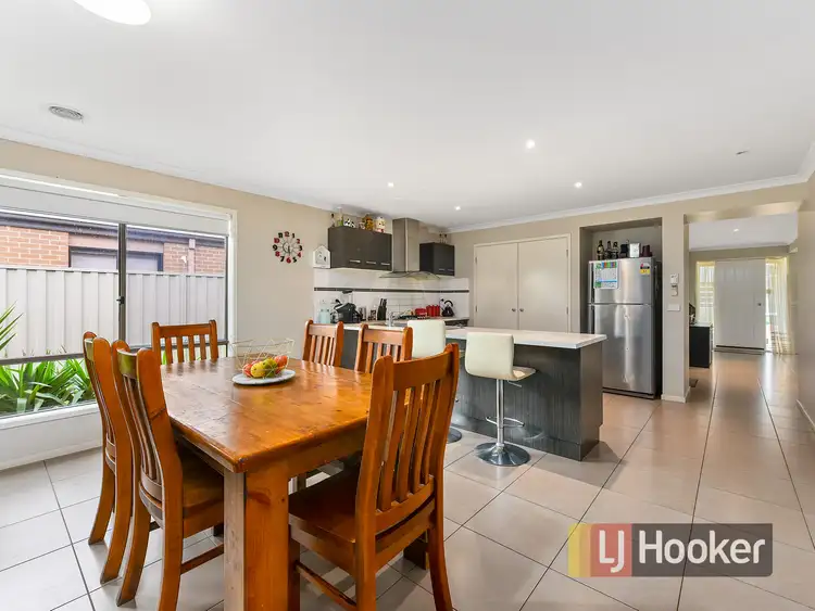 Fifth view of Homely house listing, 2 Beagle Street, Cranbourne East VIC 3977