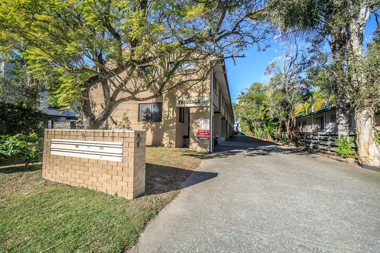 4/9 Proud Street, Labrador QLD 4215