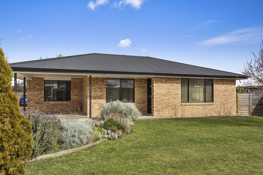 Main view of Homely unit listing, Unit 2, 4 Bonsai Place, Margate TAS 7054