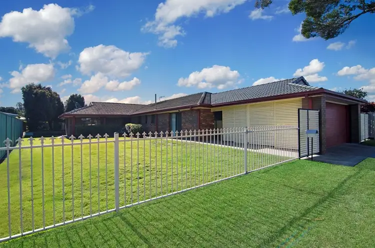 9 Carolina Close, Elanora QLD 4221