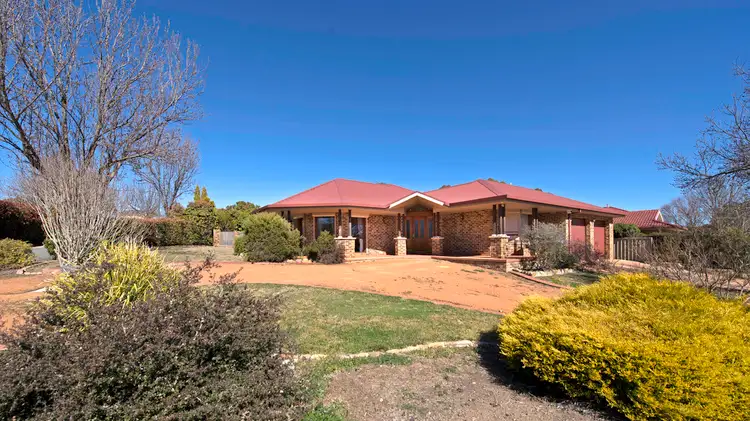 2 Tuross Close, Amaroo ACT 2914
