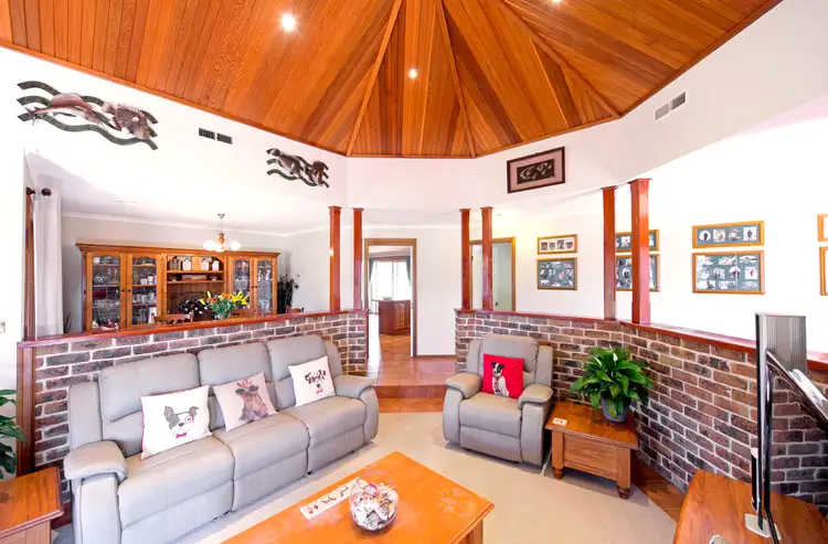 Sixth view of Homely house listing, 2 Tuross Close, Amaroo ACT 2914