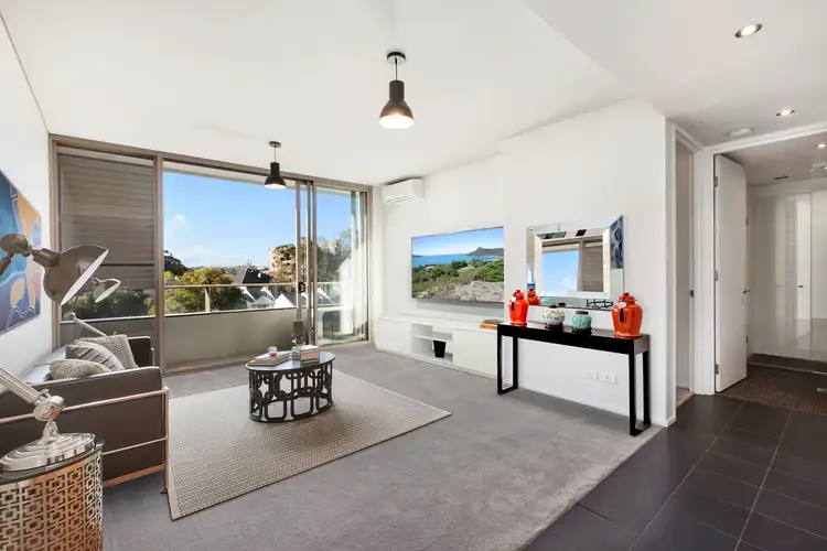 4304/6 Alexandra Drive, Camperdown NSW 2050