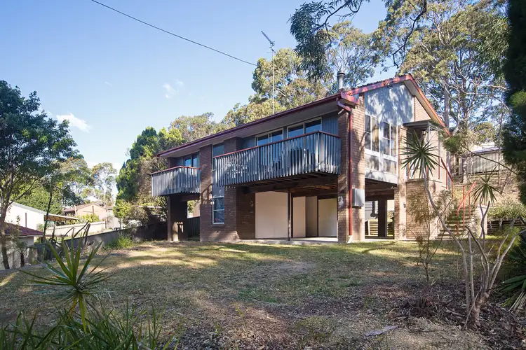 27 Oakwood Road