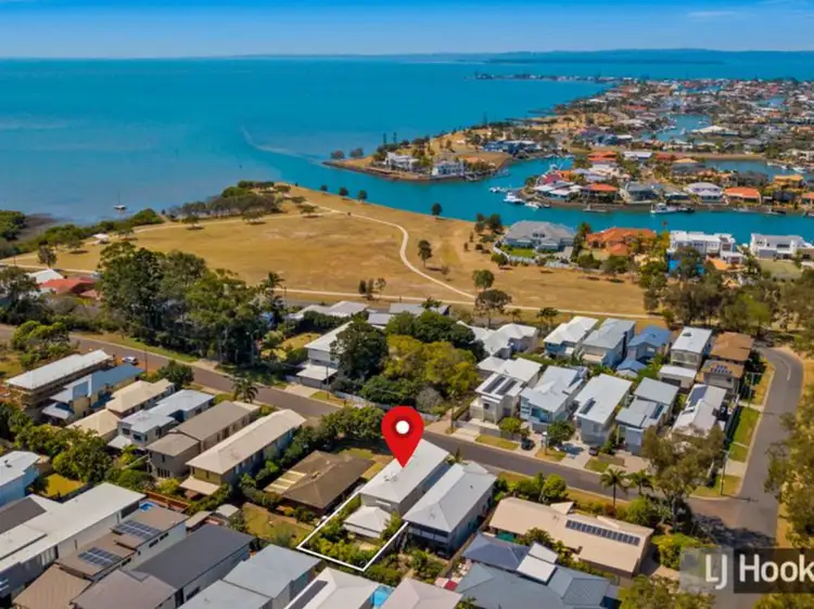 8 Cleveland Terrace, Ormiston QLD 4160