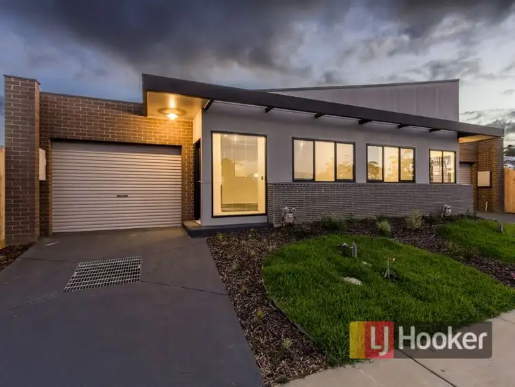 Second view of Homely unit listing, 2/4 Shakespeare Court, Drouin VIC 3818