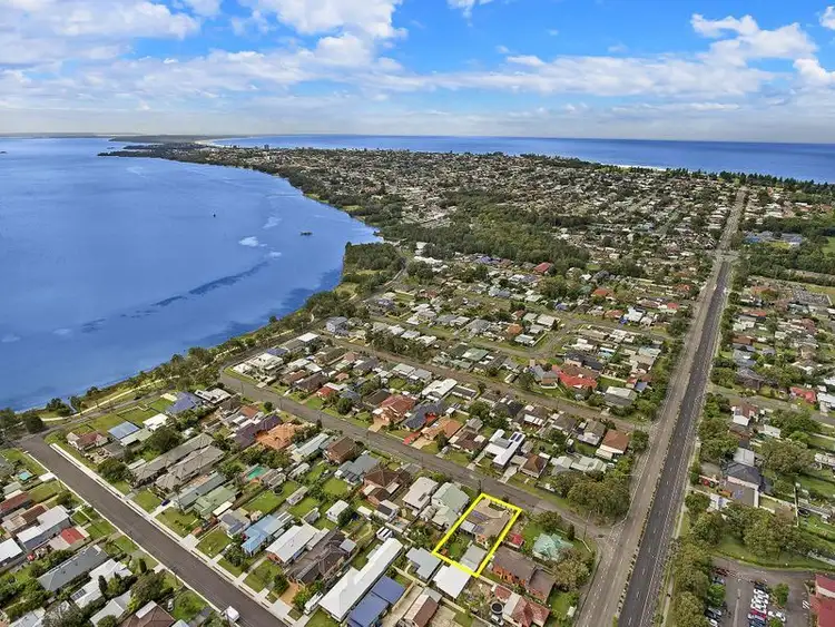 Second view of Homely house listing, 21 Naelcm Avenue, Killarney Vale NSW 2261