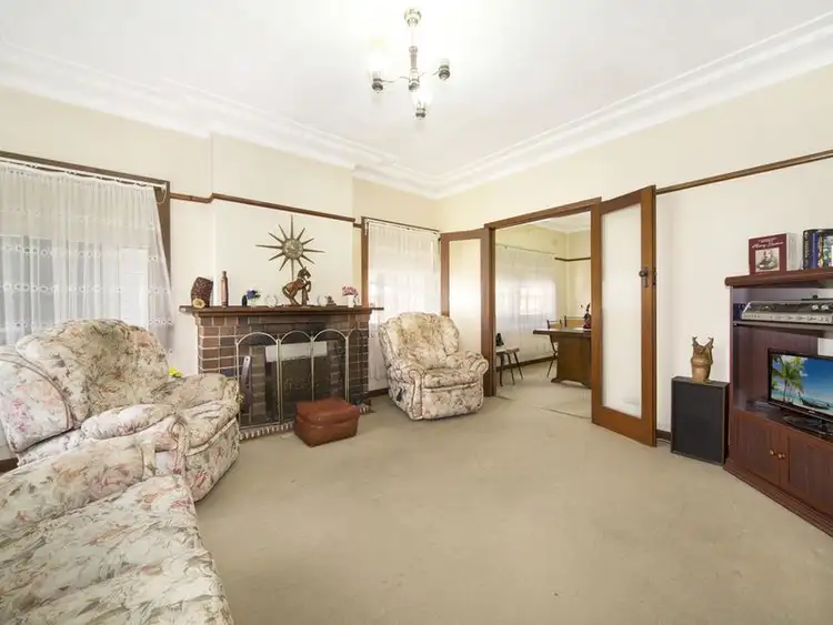 Second view of Homely house listing, 10 Giles Street, Chifley NSW 2036
