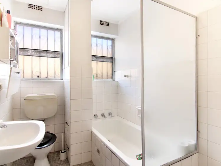Sixth view of Homely unit listing, Unit 1/32 Barber Avenue, Eastlakes NSW 2018