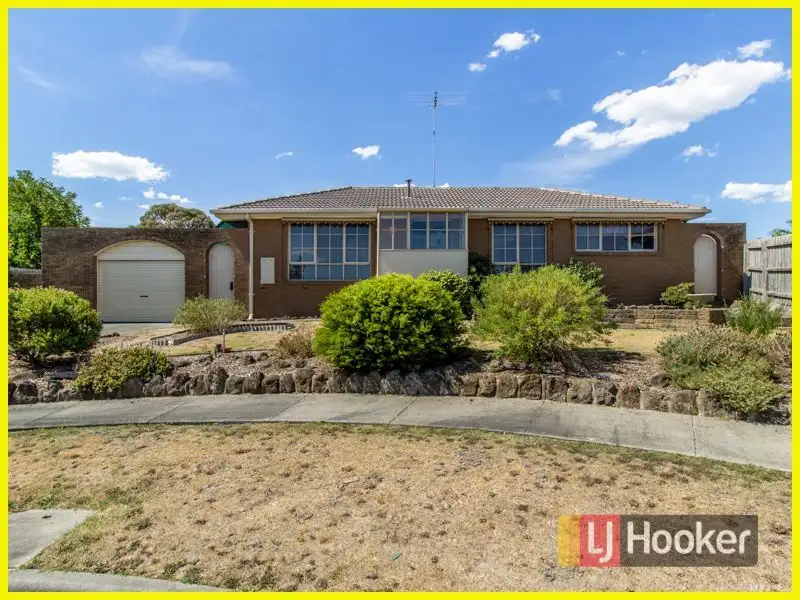 Main view of Homely house listing, 2 Cox Court, Endeavour Hills VIC 3802