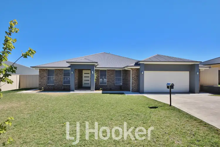 11 Coates Drive, Kelso NSW 2795