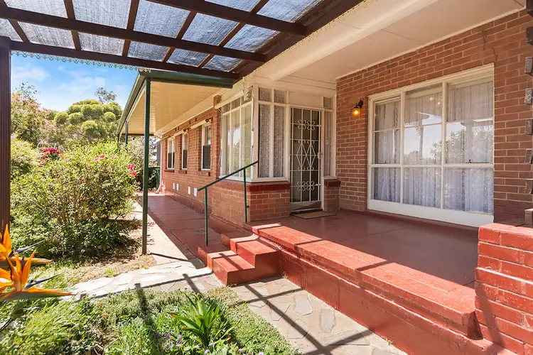 4 Coleman Road, Elizabeth Downs SA 5113