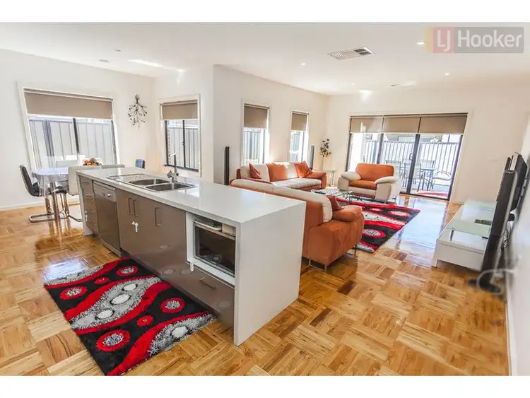 Sixth view of Homely house listing, 5 Folger Rd, Craigieburn VIC 3064