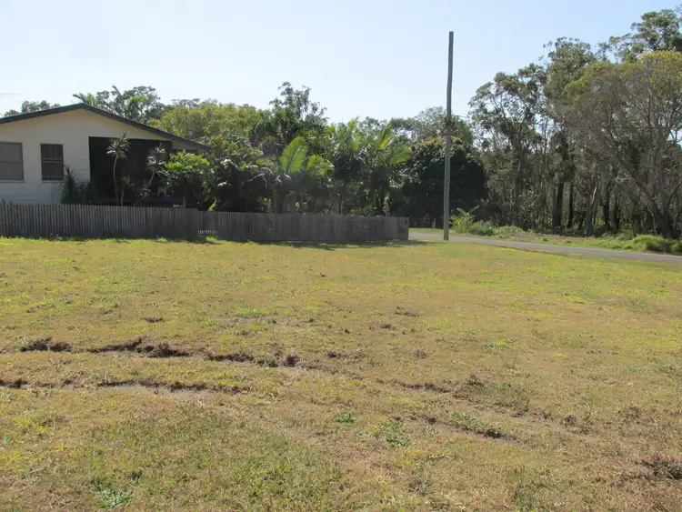25 Lemontree Drive, Macleay Island QLD 4184