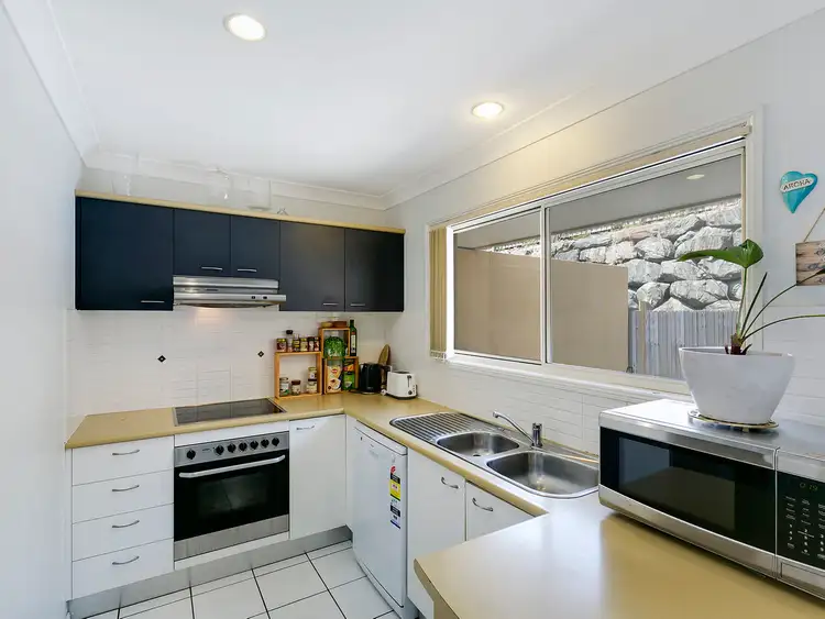 51/31 Archipelago Street, Pacific Pines QLD 4211