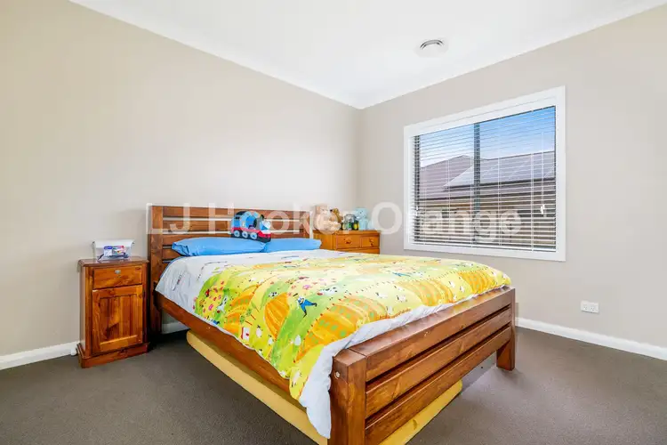 Sixth view of Homely house listing, 2 Row Close, Orange NSW 2800